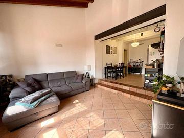 Appartamento di 108 m² con 4 locali e posto auto a