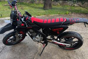 Moto Rieju MRT 125 4t
