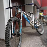 bici Downhill canyon torque