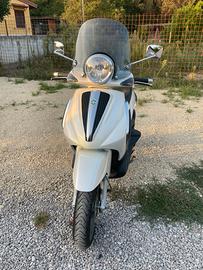 Piaggio Beverly Tourer (2010)