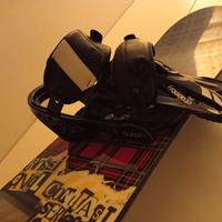  Tavola snowboard 155 + attacchi Burton 