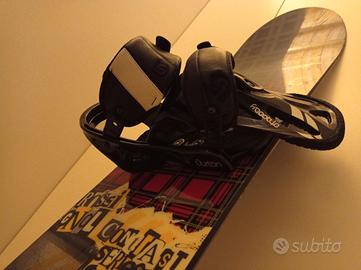  Tavola snowboard 155 + attacchi Burton 