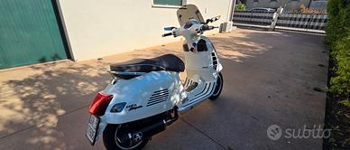 Vespa 300 Gts