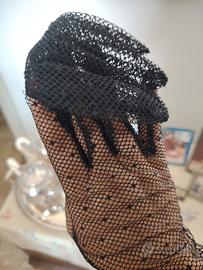 guanti neri corti a rete