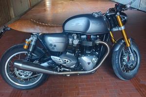Triumph Thruxton 1200 R (2016) - 2.400 km