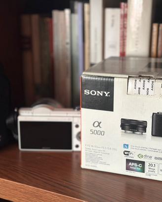 Sony alpha 5000