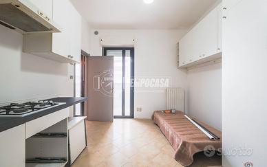 BILOCALE RISTRUTTURATO AL MARE