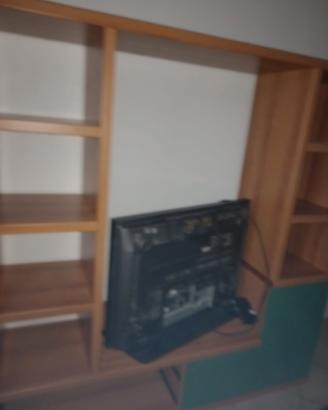Mobile sala + tavolo e 4 sedie
