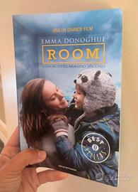 Libro Room stanza letto armadio specchio