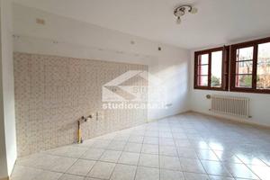 BILOCALE A PIANO TERRA CON GARAGE