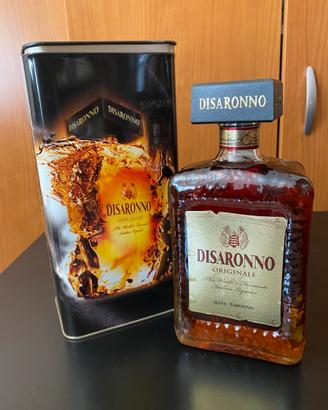 Amaretto diSaronno 70cl in Metal Gift Box