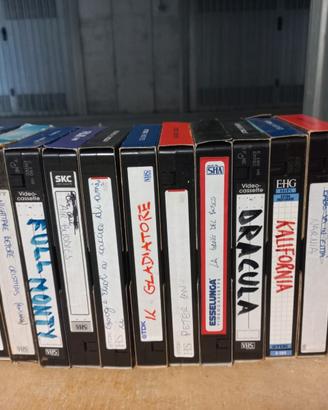 Lotto 18 videocassette registrate