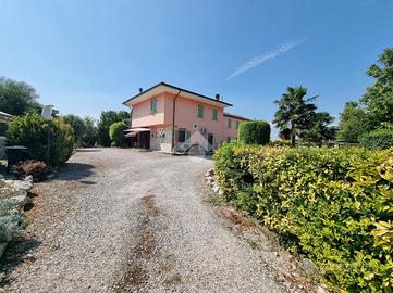 VILLA SINGOLA A BORGO VIRGILIO