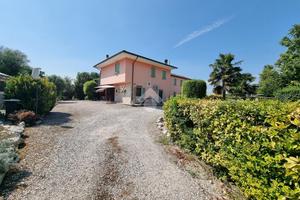 VILLA SINGOLA A BORGO VIRGILIO