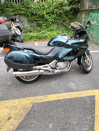Honda deauville 650