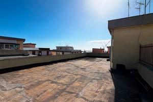 5 vani luminoso con ampia terrazza sopra 150 mq