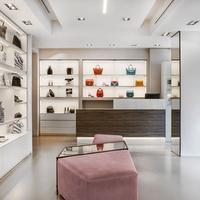 Negozio 200 mq in parco commerciale