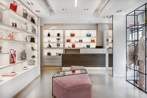 Negozio 200 mq in parco commerciale