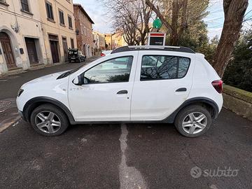 Privato vende Dacia Sandero GPL