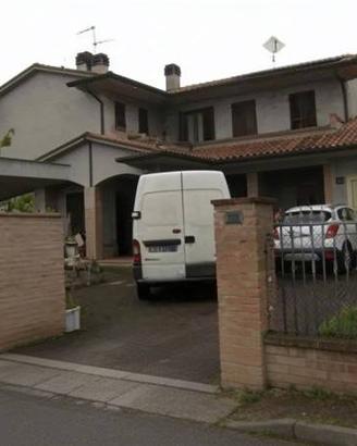 Immobile in asta di 144 m² con 4 locali e box auto