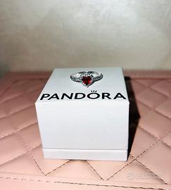 Anello Pandora cuore in rilievo rosso nuovo