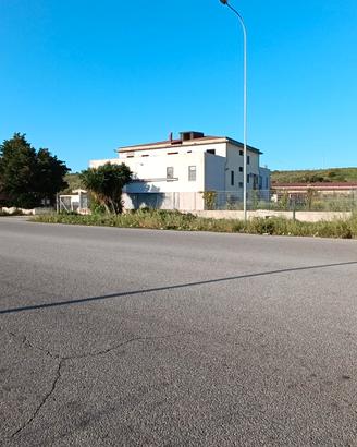Struttura/Capannone in via Avogadro Crotone