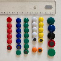 Set di calamite colorate da frigorifero / ufficio