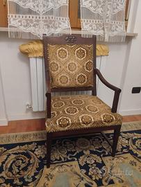 Coppia di poltrone antiche imbottite