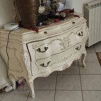 como' , comodino, angoliera e specchio, 