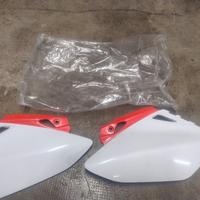 plastiche posteriori Honda CRF 2005
