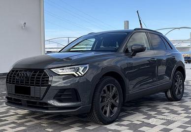 Audi Q3 Business 2.0 TDI 150CV S-Tronic 35