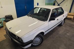BMW 324D E30