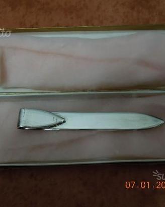 Tagliacarte anello e spilla in argento