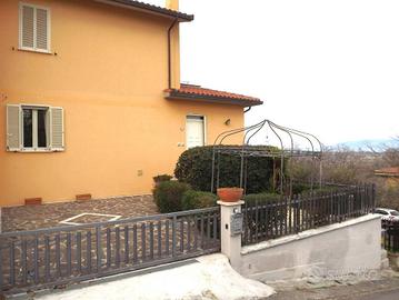 Villetta a schiera di 100 m² con 5 locali e box au