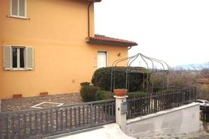 Villetta a schiera di 100 m² con 5 locali e box au