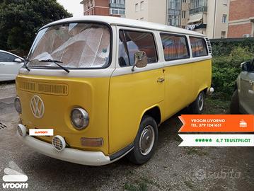 VOLKSWAGEN T2 9 POSTI FURGONE FINESTRATO