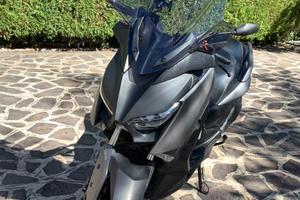 Scooter Yamaha x-max 300