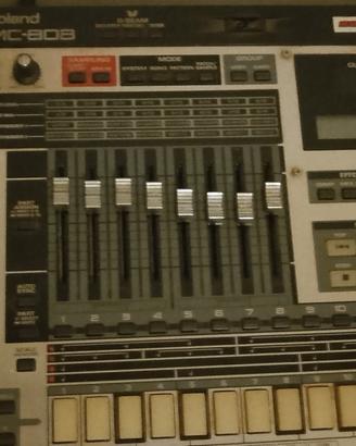 Roland mc 808