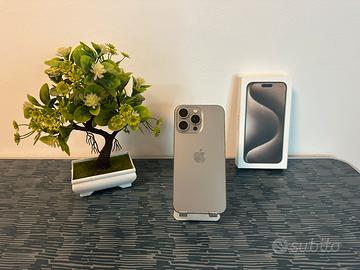 iPhone 15 Pro Max 256GB Titanio Garanzia 12 Mesi