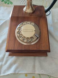 Telefono in legno