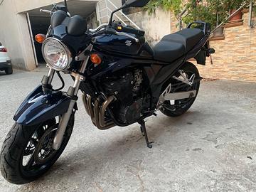 Suzuki GSF 650 Bandit del 2006 in ottime condizion