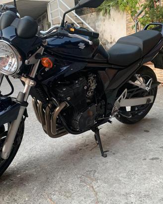 Suzuki GSF 650 Bandit del 2006 in ottime condizion