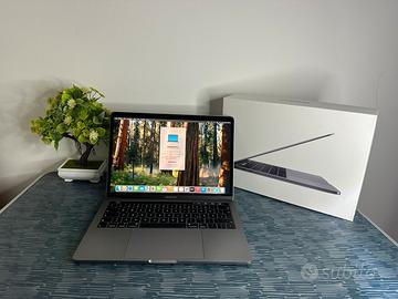 MacBook Pro 2018 Apple Garanzia Negozio Fattura