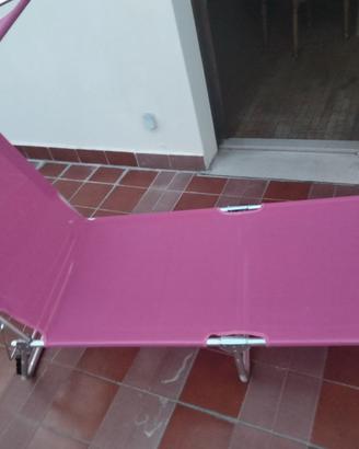 sdraio rosa con parasole e manici