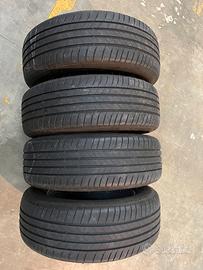 Bridgestone 215/60R17 96H estive