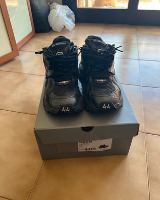 Balenciaga runner nere