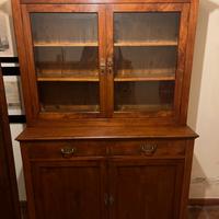 Credenza con vetrinetta
