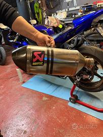 Terminale akrapovic titanio