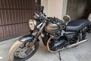 Triumph StreetTwin 900