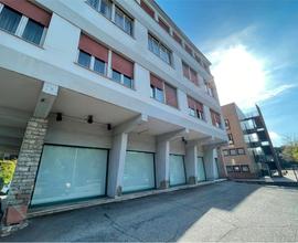 Locale Commerciale